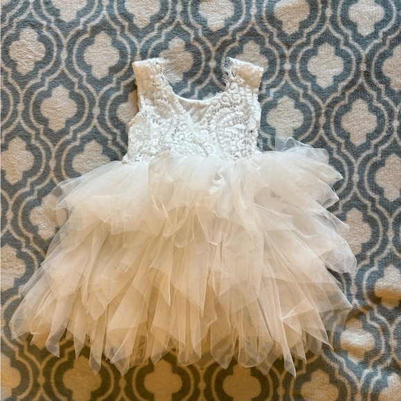Elegant White Lace Tulle Dress Size 12-18 months - Picture 3 of 4